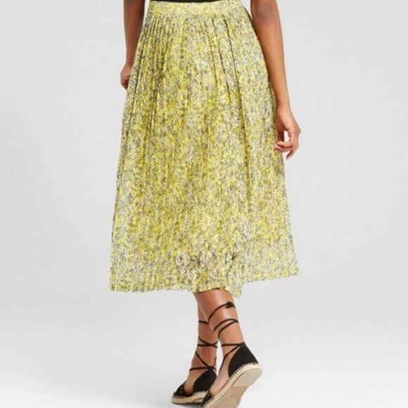 Woman's Who What Wear Circle Skirt 16W - Picture 9 of 9